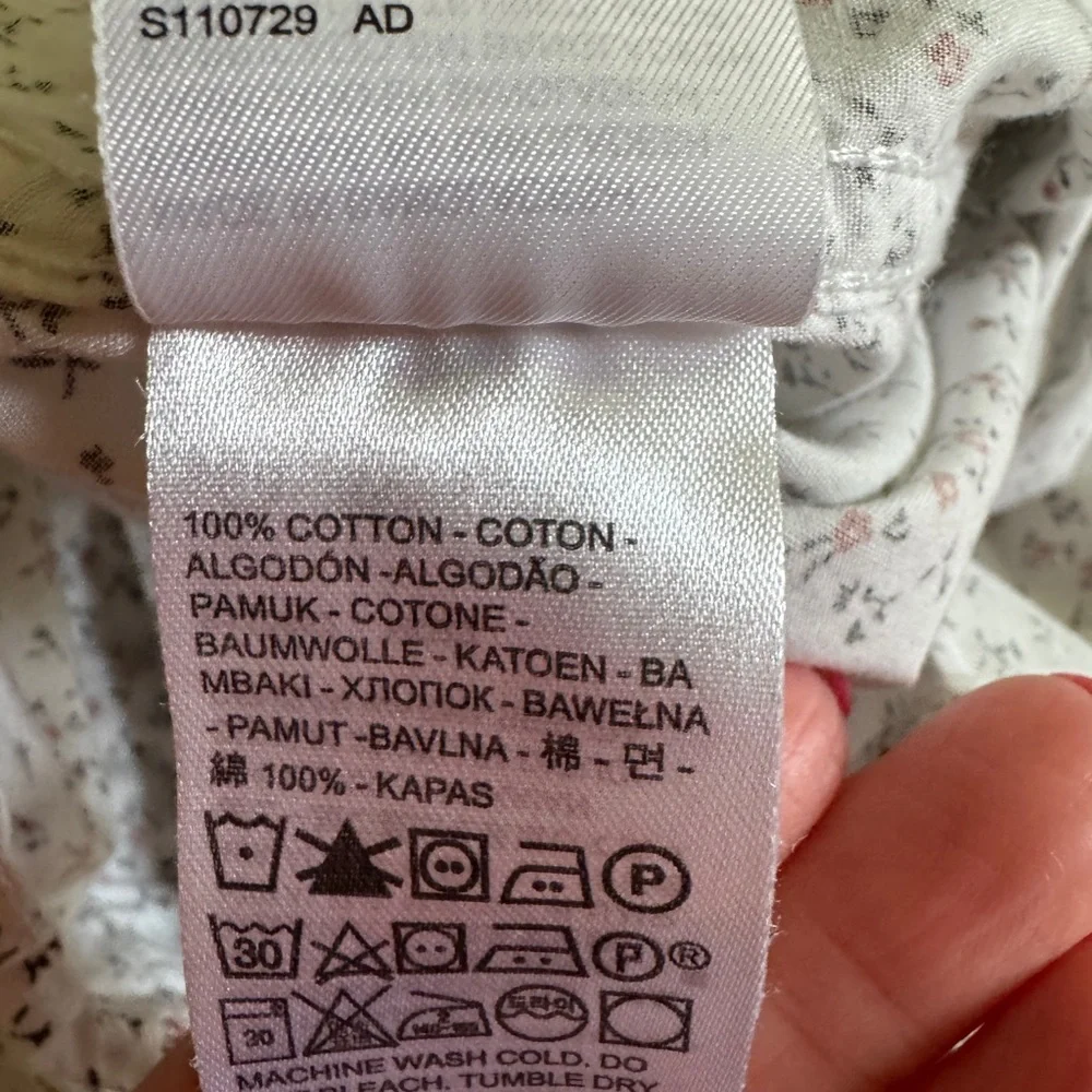 Levi's White and Red Patterned Casual Shirt